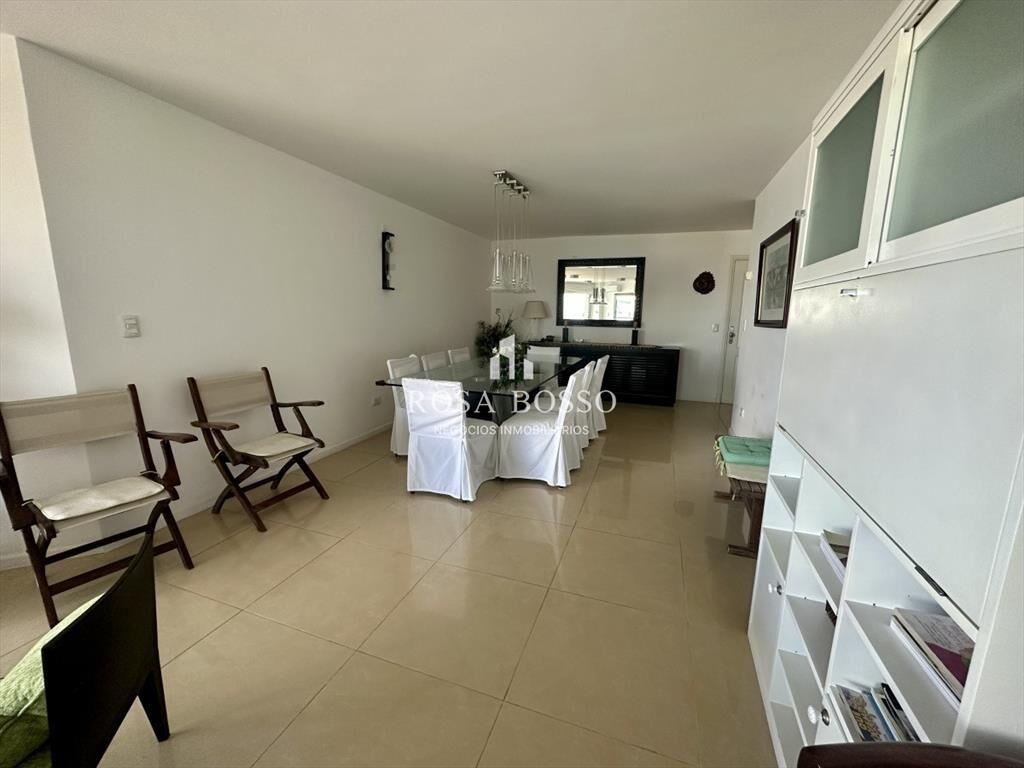 Alquiler de apartamento de 3 dormitorios + en en