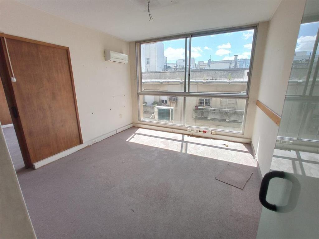 Apartamento -Apartamento en Ciudad Vieja, prox Plaza Zabala