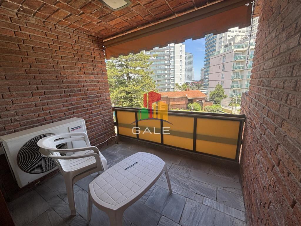 Apartamento de 2 dormitorios