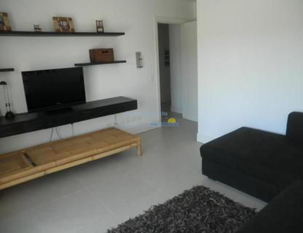 Apartamento en Brava, 3 dormitorios *