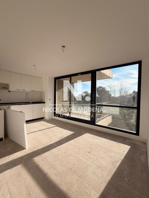 VENDE DEPTO DE 1 DORMITORIO CON PARRILLERO