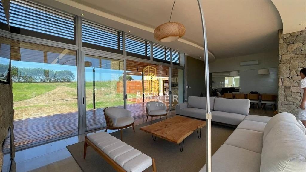 Venta De Casa En Pueblo Mio Manantiales!