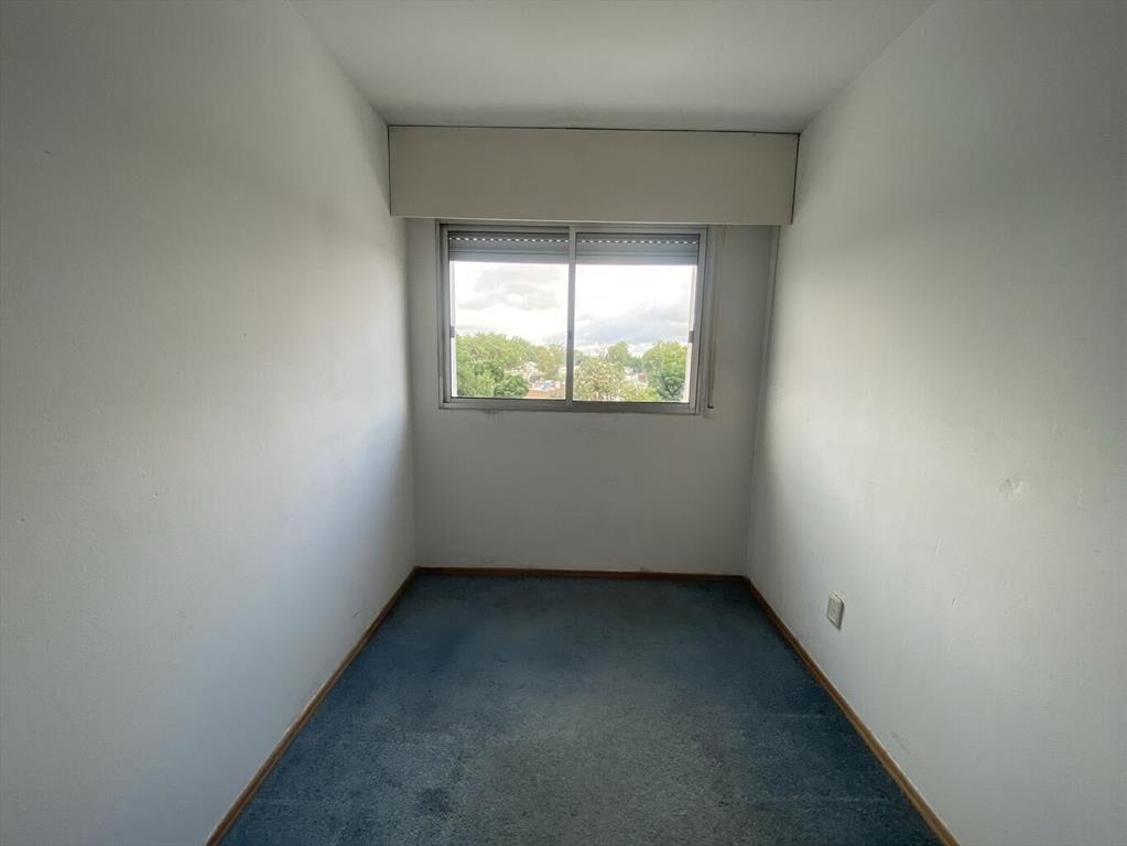 Excelente apartamento, muy bien ubicado.
