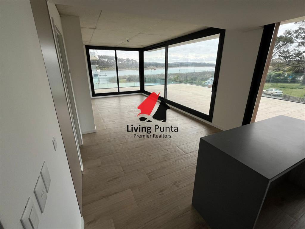 Departamento de 2 dormitorios con 2 baños en venta, gran t