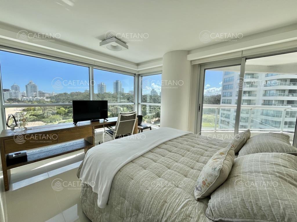 Venta apartamento en Punta del Este con vista al
