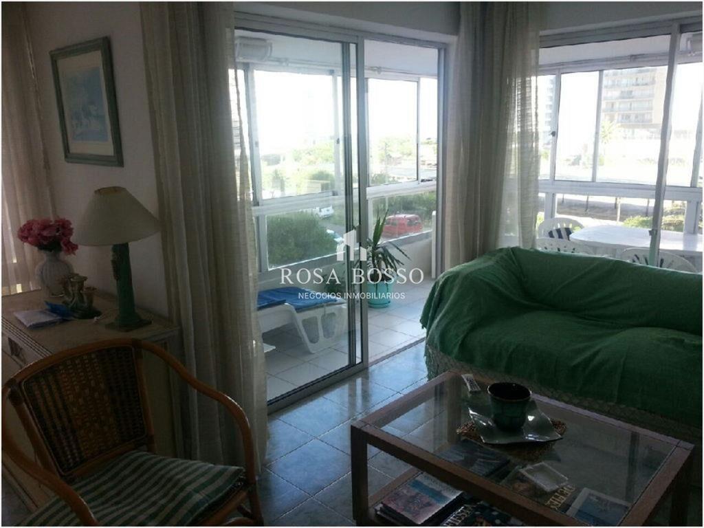 Apartamento en Brava, 3 dormitorios *