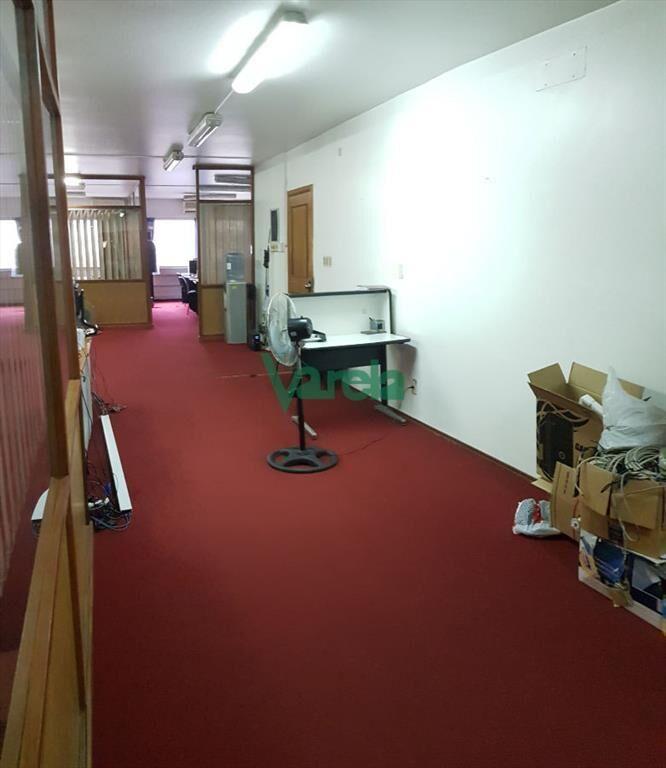 Muy buen edificio de oficinas en Galeria