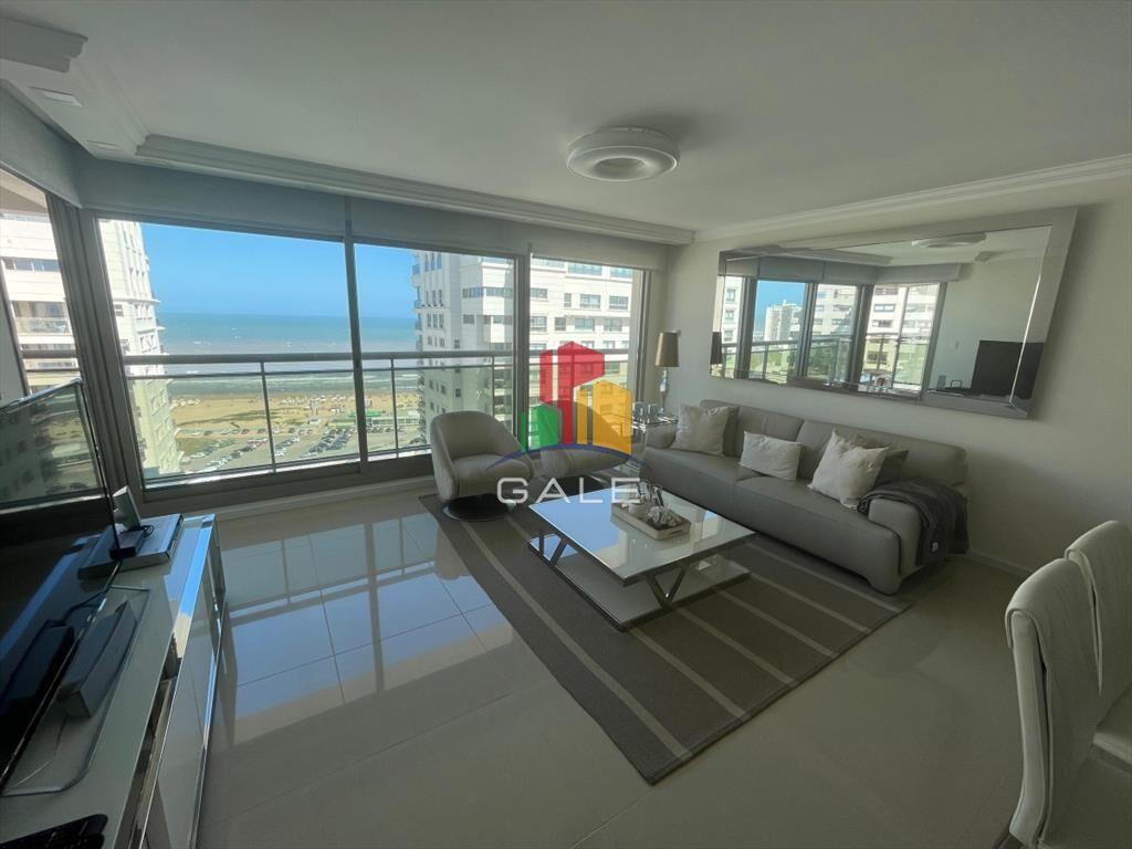 Apartamento de 3 dormitorios en Torre Imperiale -