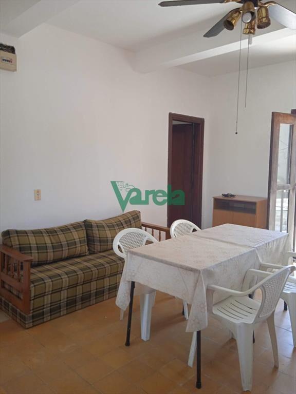 2 Apartamentos y 2 locales comerciales en