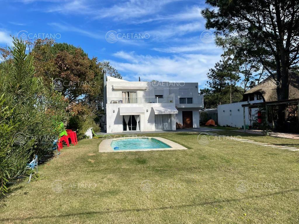 Venta casa 3 dormitorios. Tio Tom.