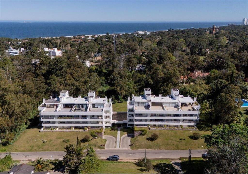 En venta apartamento 3 dormitorios Punta del Este Rincón de