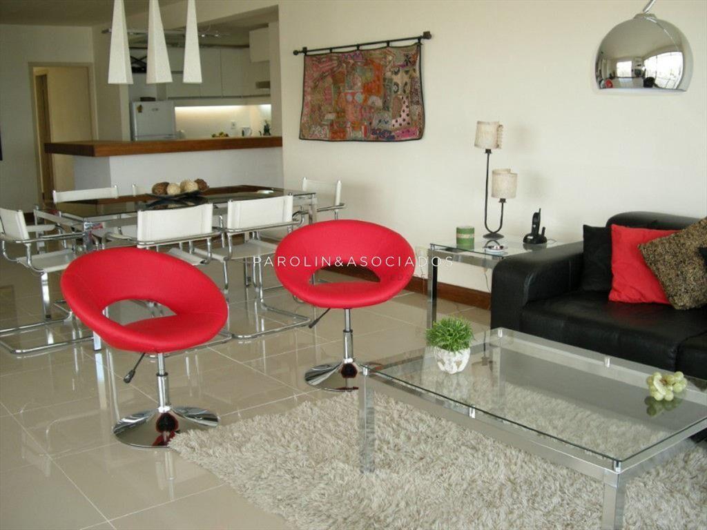 Departamento en Venta de 3 Dormitorios, Pinares