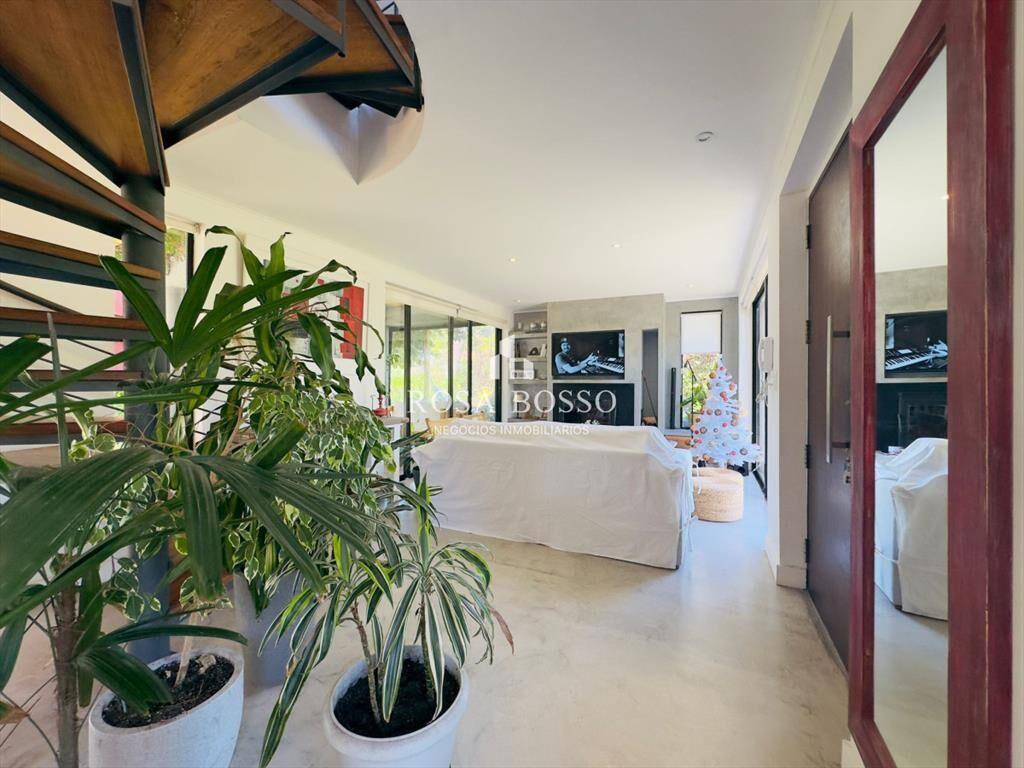 Alquiler de casa de 3 dormitorios con piscina en