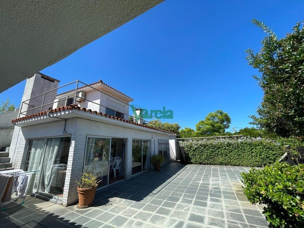 Casa de 6 dormitorios, piscina, en Parque del Sur