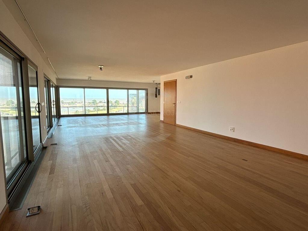 CASATROJA VENTA APARTAMENTO LUJOSO PUERTO DEL BUCEO