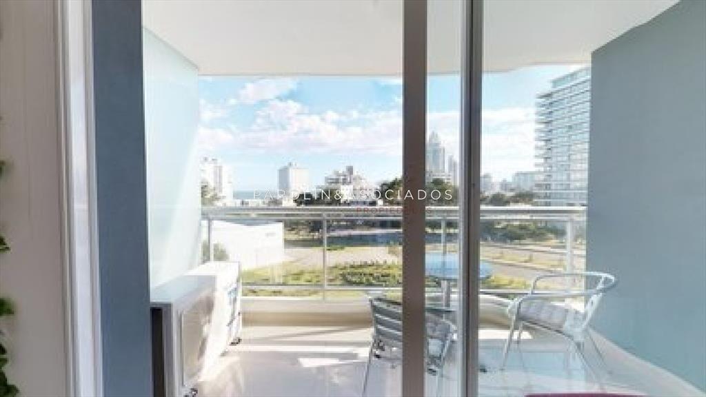 Apartamento de 1 dormitorio en torre One, Punta