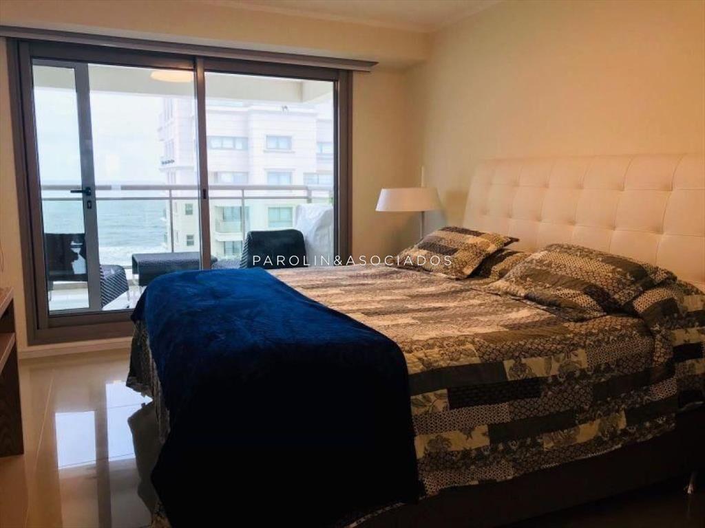 Apartamento de 3 dormitorios en venta en Torre