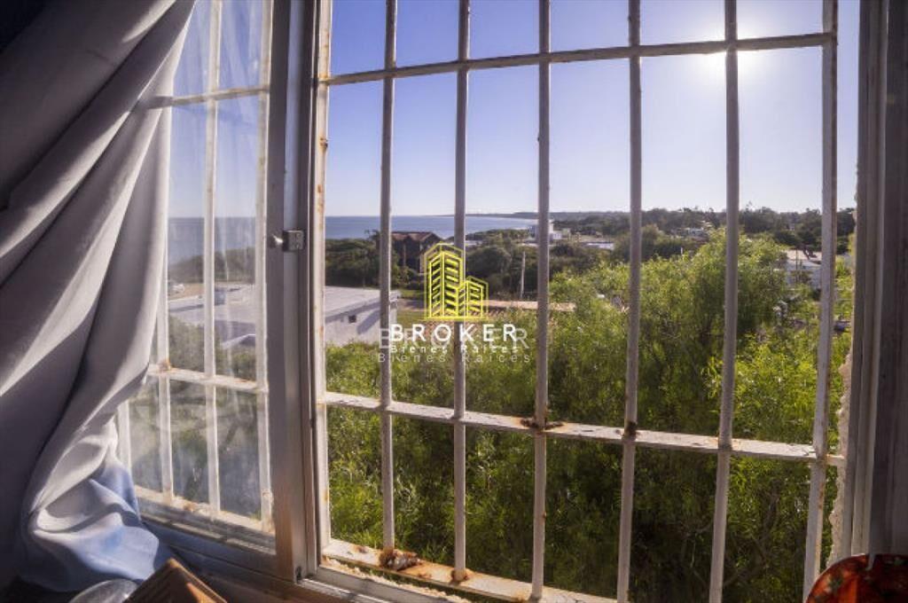 Casa y Apartamento en Venta en San Luis a metros