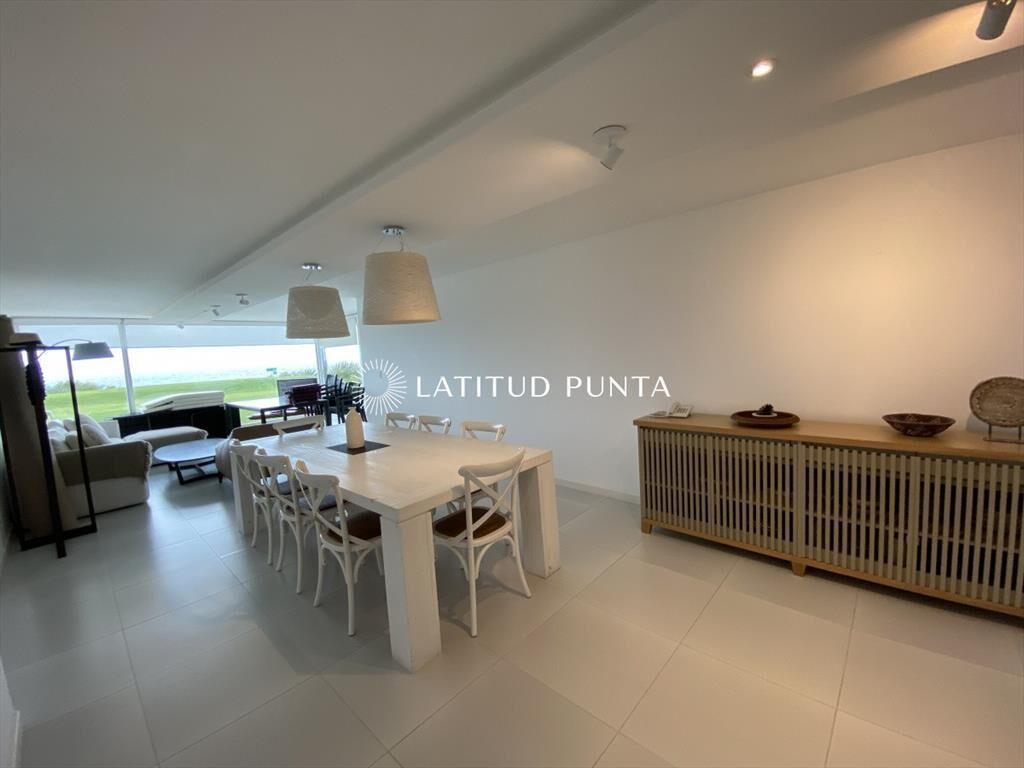 Apartamento frente al mar, 3 dormitorios más dependencia