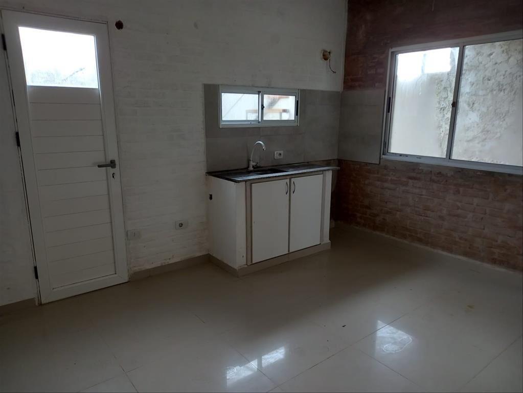 *** ALQUILADA *** NUEVA EN PLANTA BAJA PRÓXIMO AV. 1 dorm.