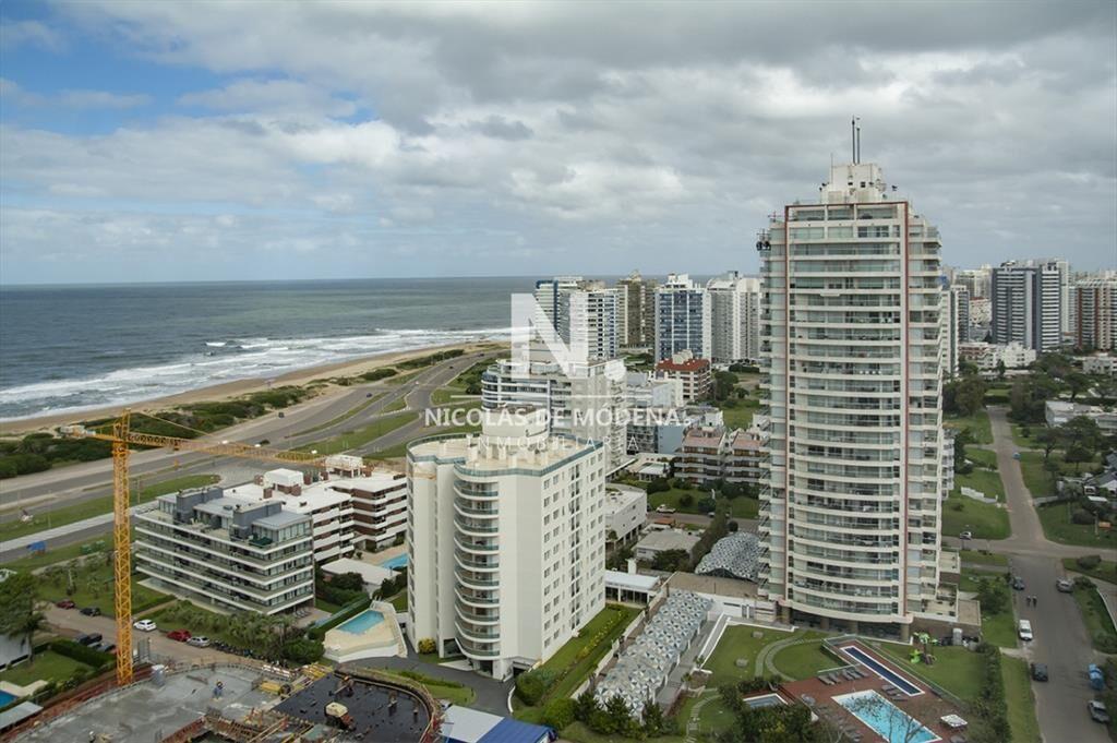 Departamento en venta, Torre nueva en Playa Wind