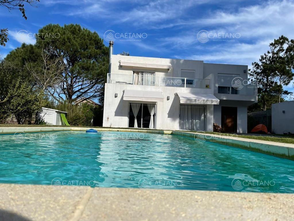 Venta casa 3 dormitorios. Tio Tom.