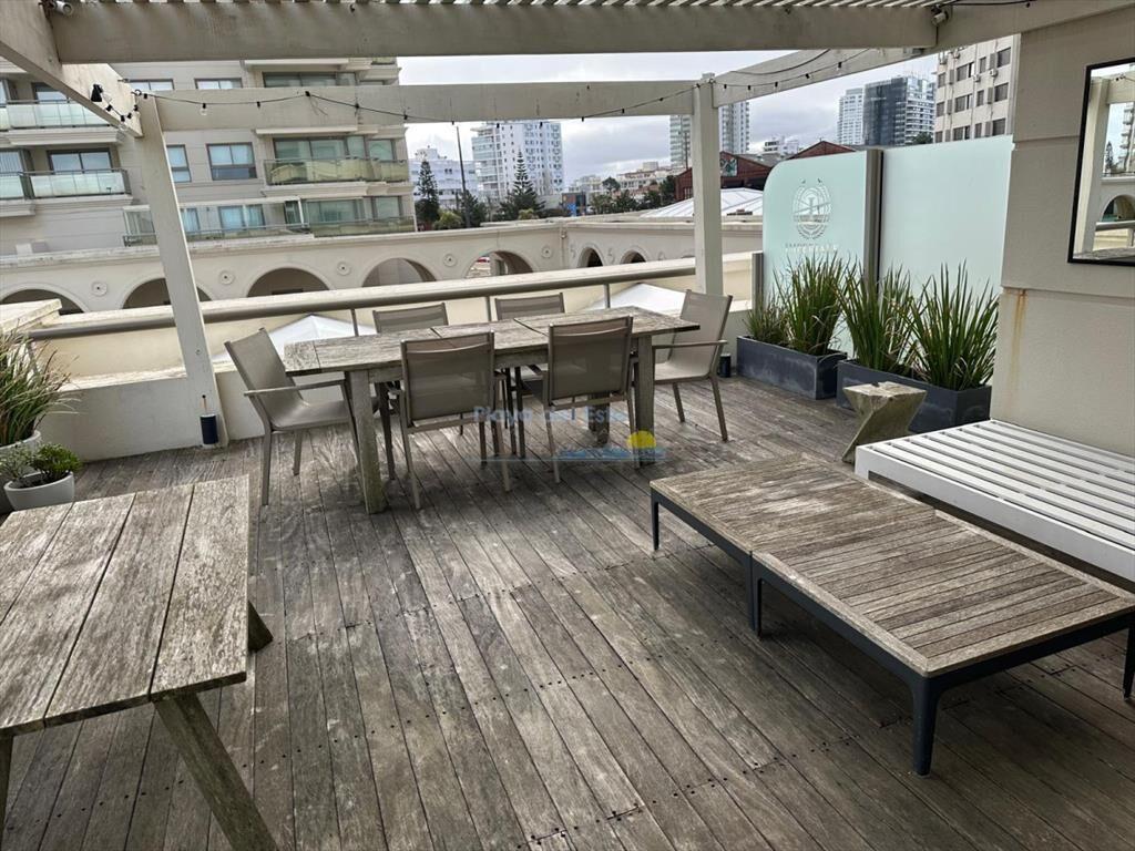 Apartamento en Alquiler de 3 dormitorios en Torre