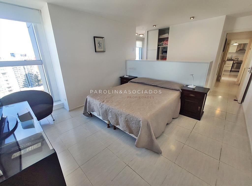 Apartamento en venta a metros de mar en edificio The Forest