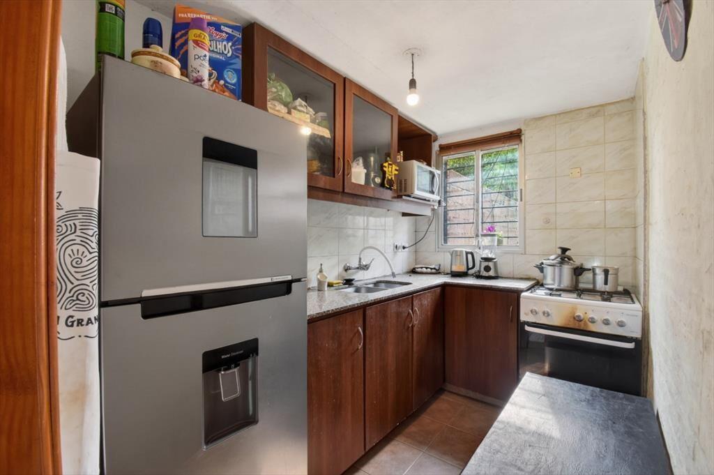 Casa 3 dorm. Cooperativa. Patio y cochera. Cuota accesible.
