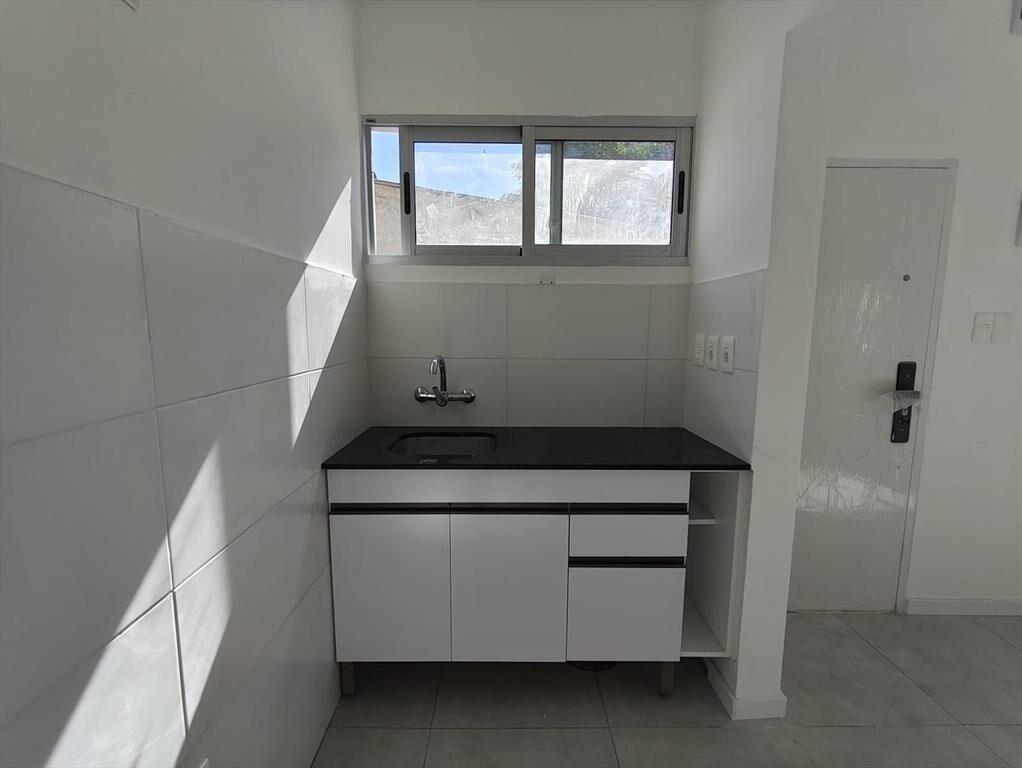 Venta monoambiente con renta en complejo cerrado- Carrasco