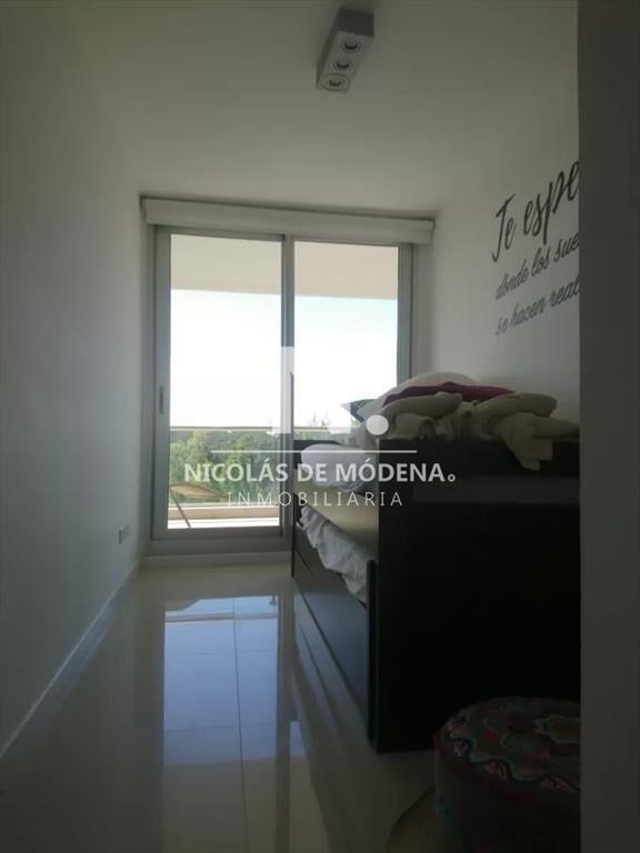 Vende apartamento de 2 dormitorios en Roosevelt,