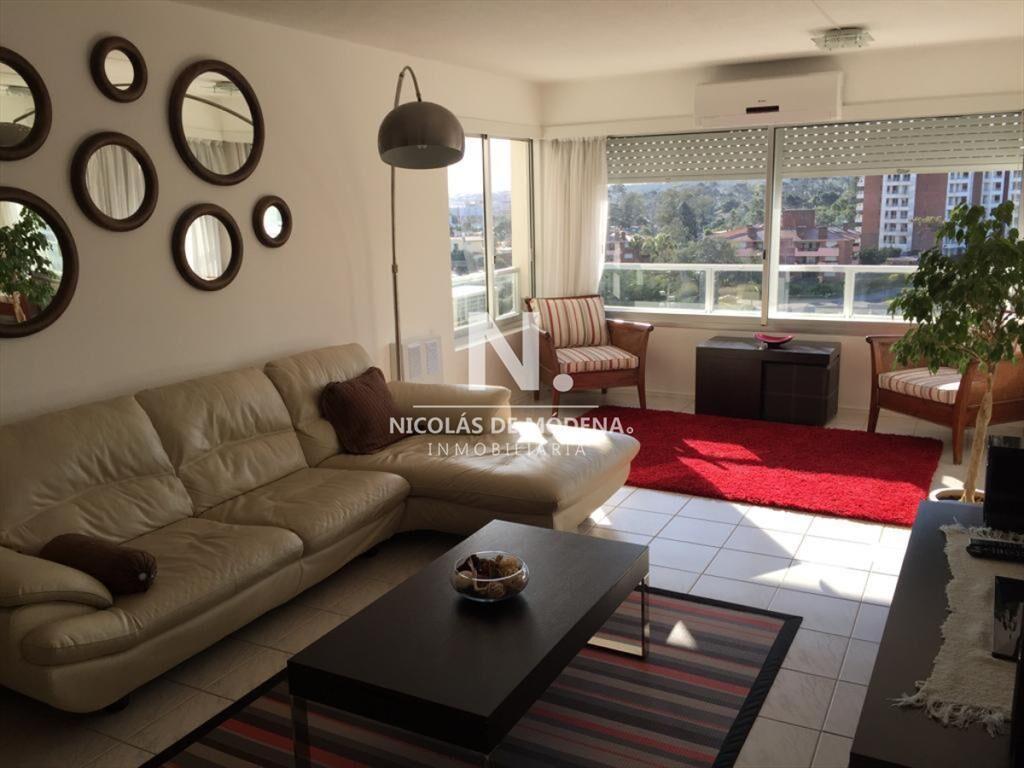 Vende Apartamento en Playa Mansa, Punta del Este