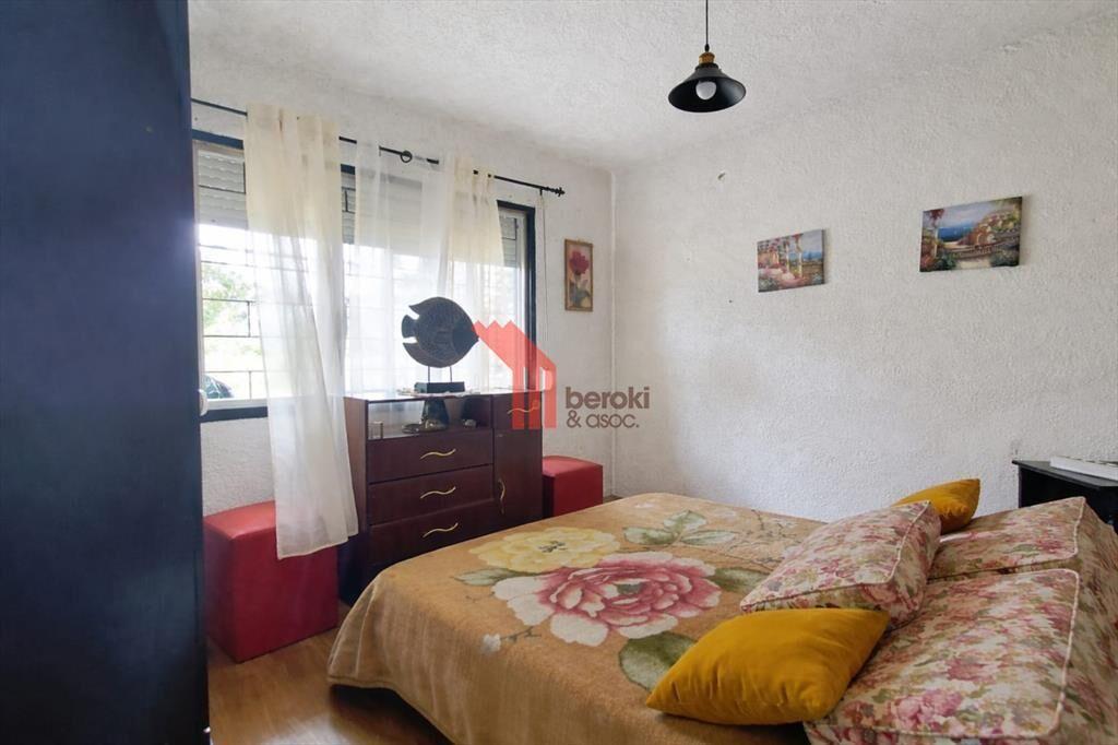 Venta Casa 4 dormitorios, 2 baños, Santa Ana,
