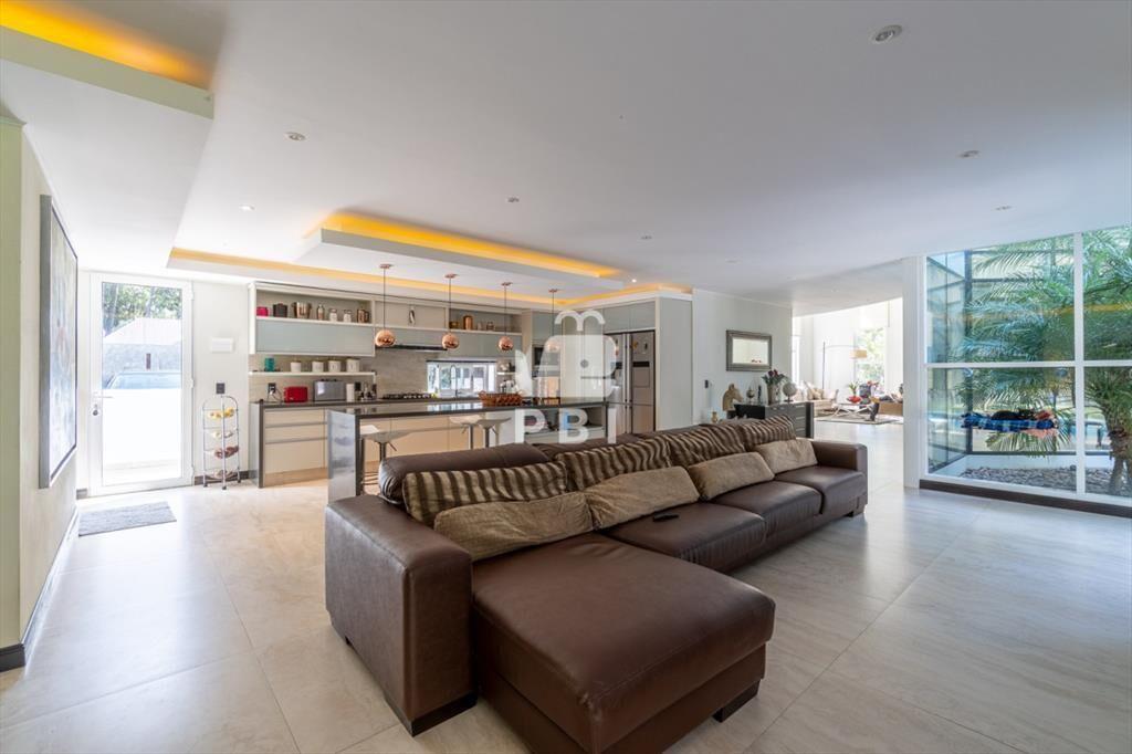 Casa de 3 dormitorios en suite en Design Village,
