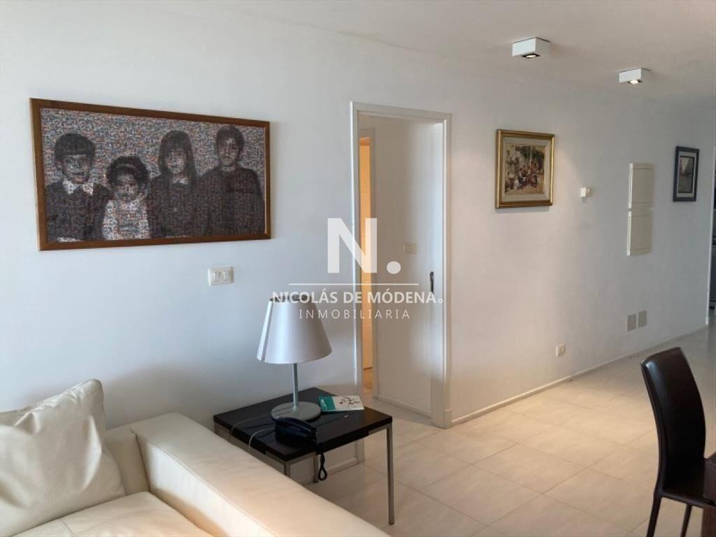 Impecable departamento, comodo e iluminado.
