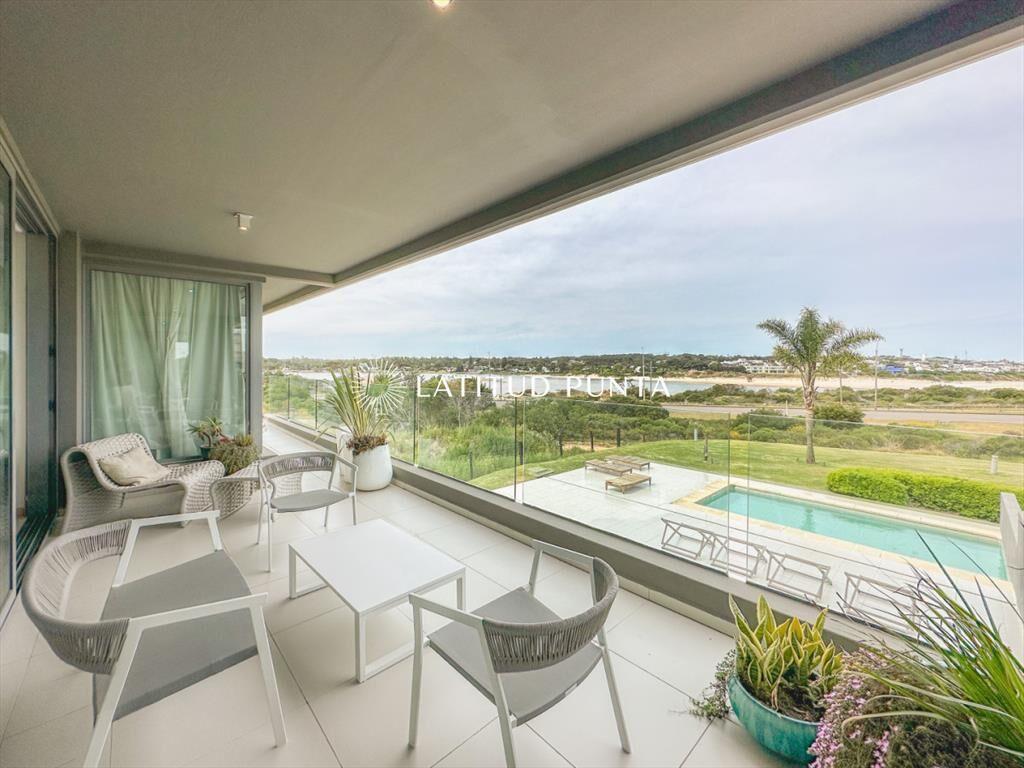 Apartamento en Tiburón Terrazas Barra, 3 suites más depen