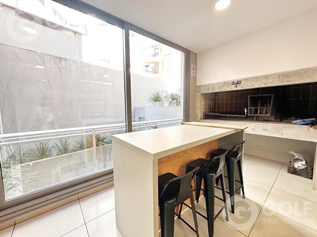 Venta de apartamento de 1 dormitorio con cochera en Punta