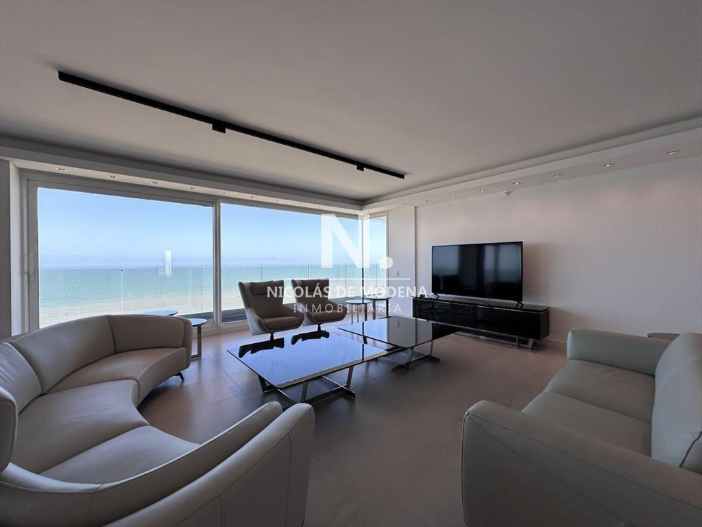 Espectacular Penthouse de 5 dormitorios En Torre