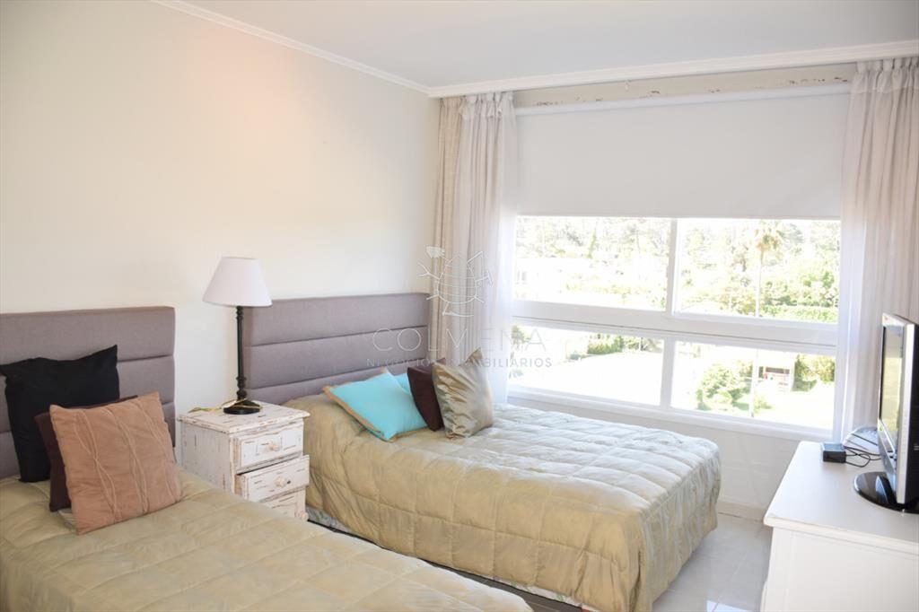 VENTA ALQUILER PUNTA DEL ESTE PRIMERA LINEA MANSA