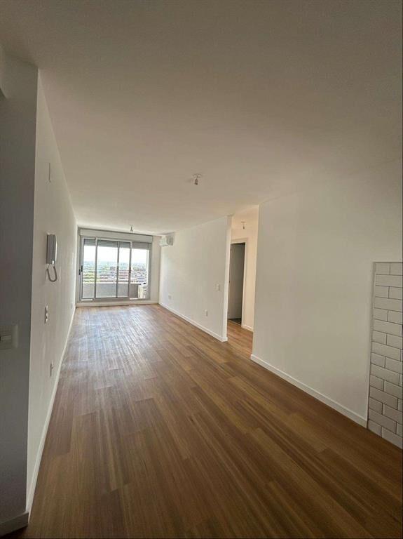 Alquiler apartamento 2 dormitorios en Tres Cruces – Edifici