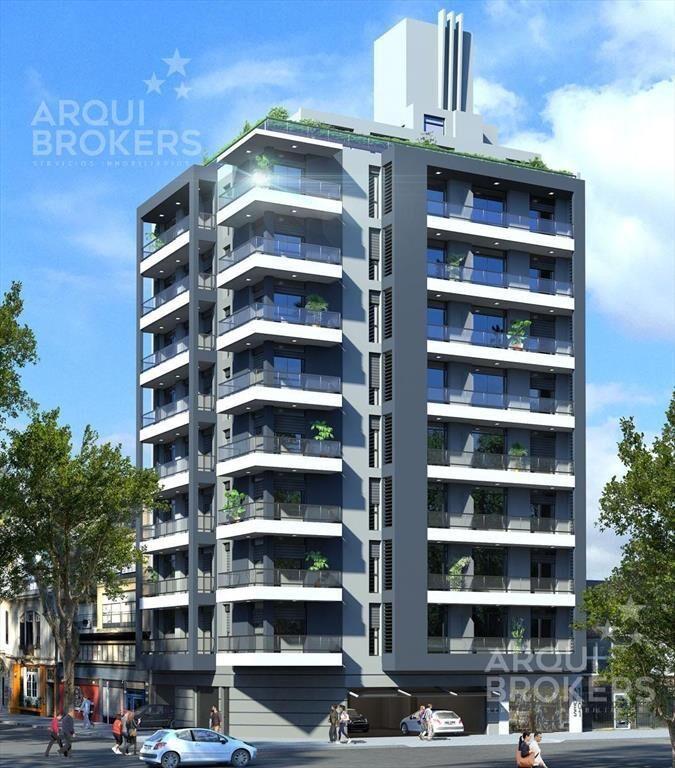 Apartamento penthouse de cuatro dormitorios en venta en Cen