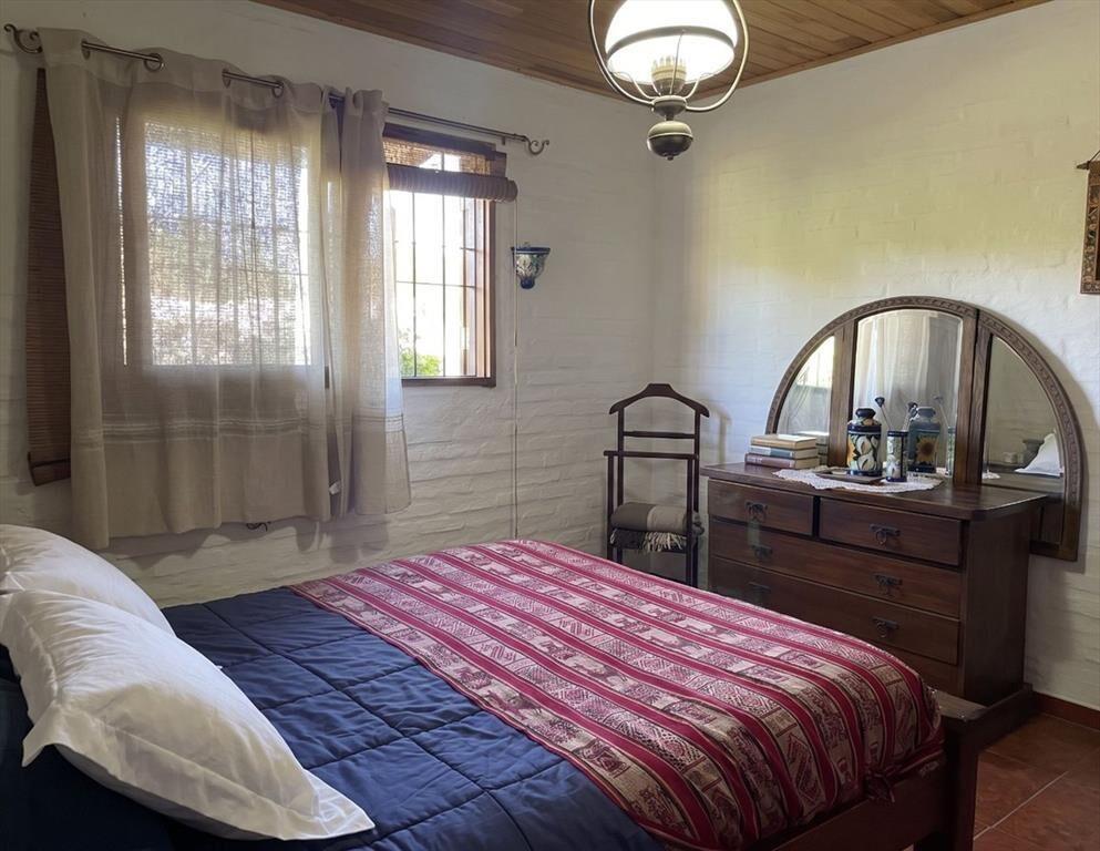 Casa con Amplio Terreno en Venta en Colonia