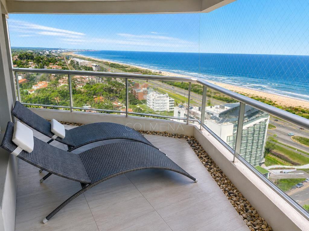 Venta de gran apartamento de 3 dormitorios con en