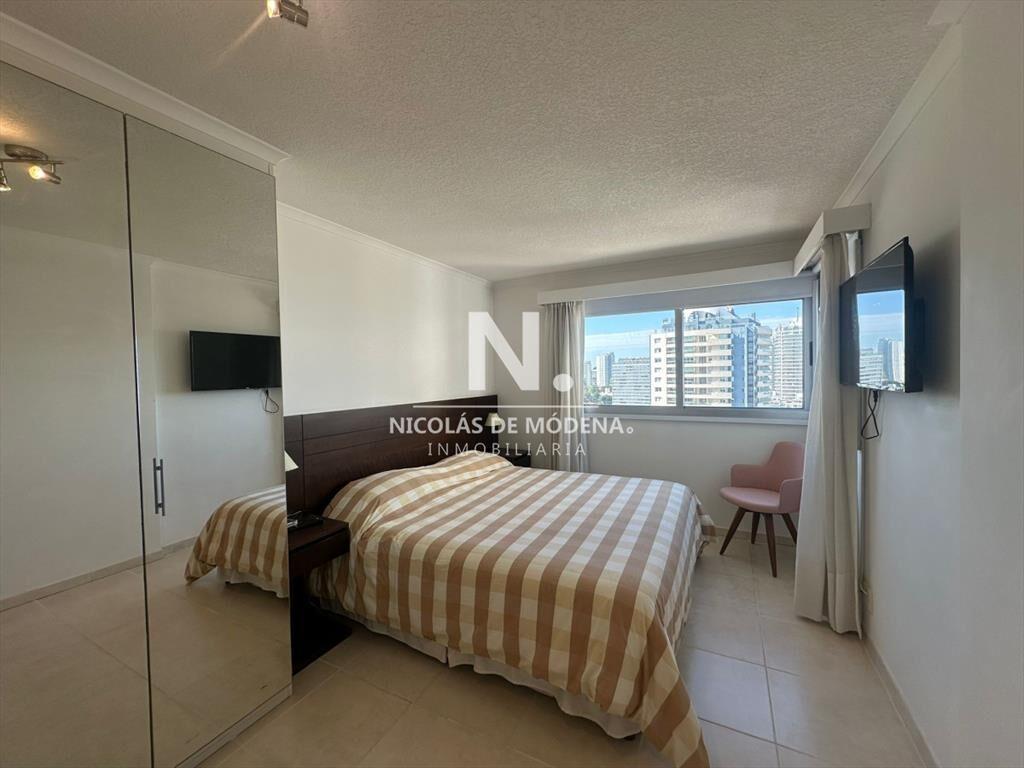 Divino apartamento de 3 dormitorios, alquiler!!