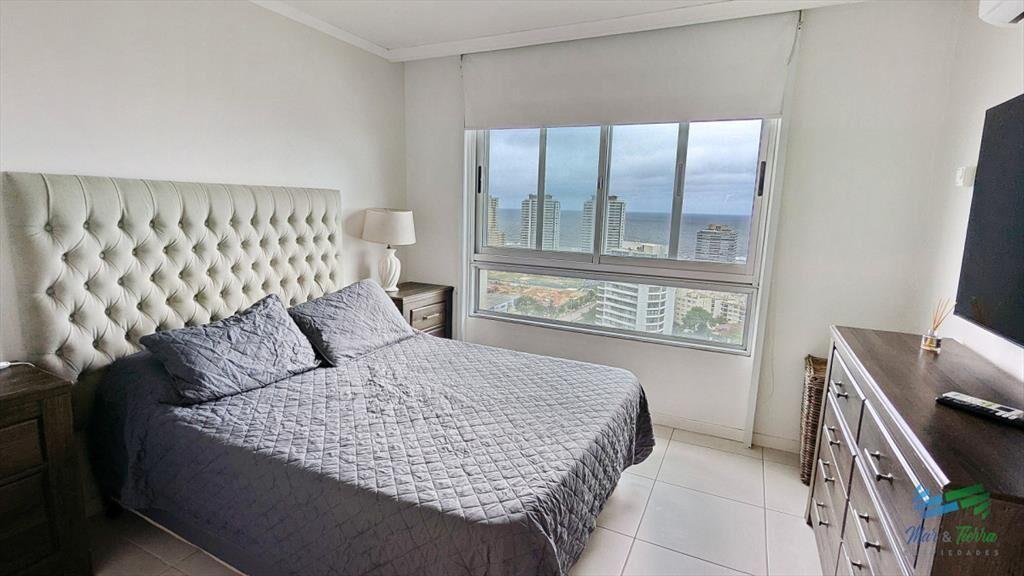 Venta y alquiler de apartamento de 2 dormitorios 2 baños v