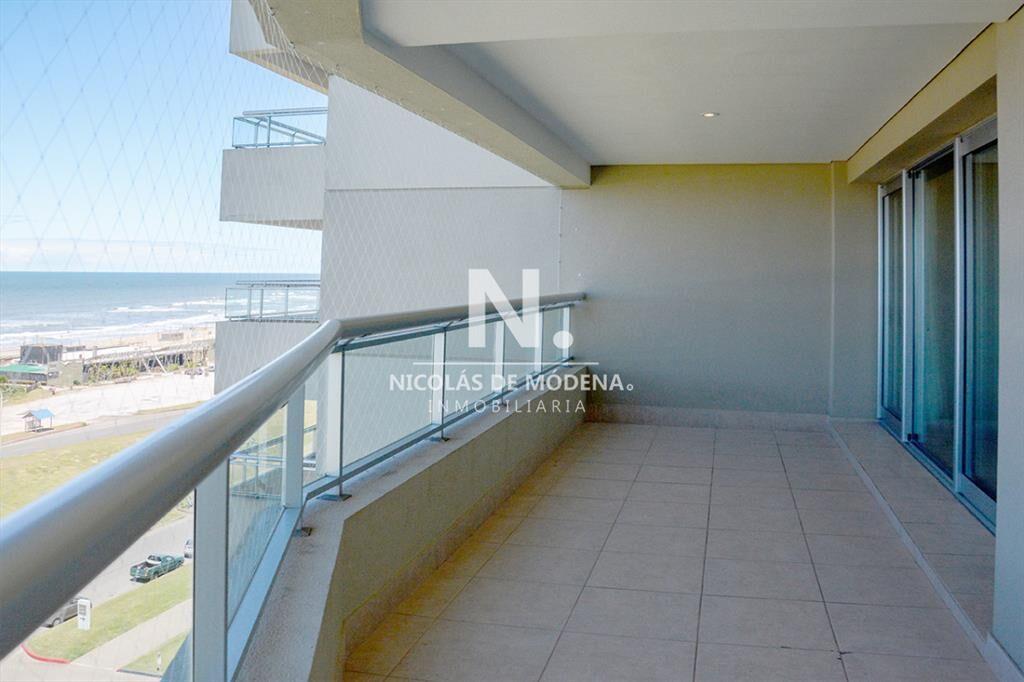 Departamento en Torre Lobos en alquiler frente al