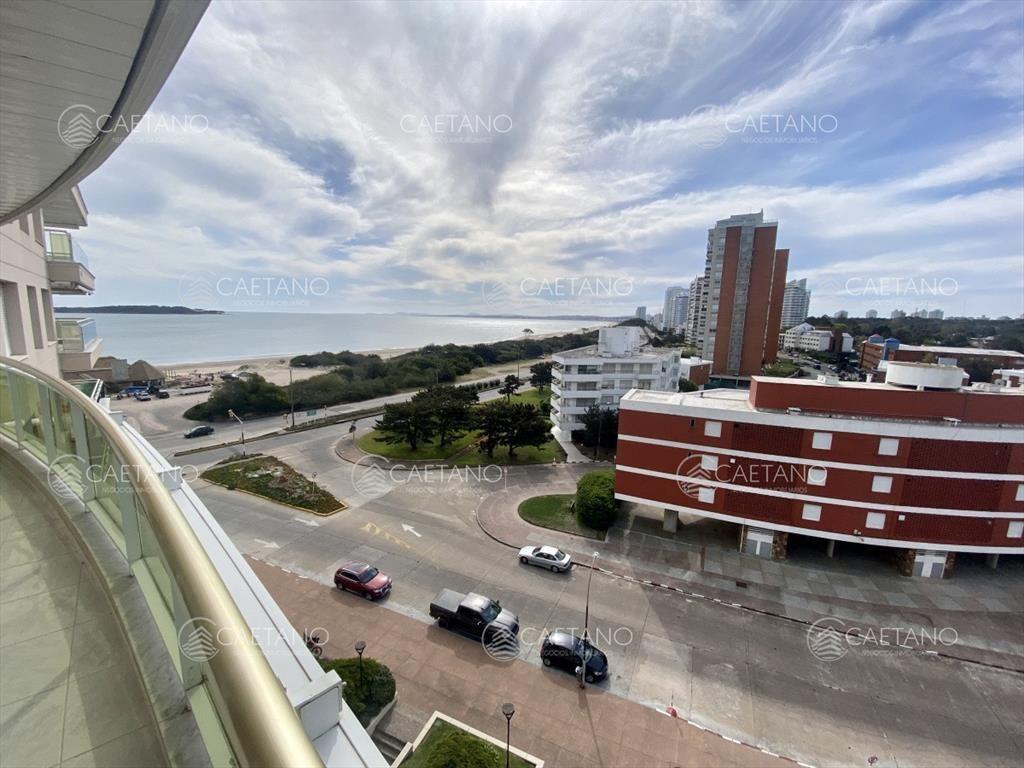 Apartamento 3 dormitorios en Alquiler playa mansa- Punta de