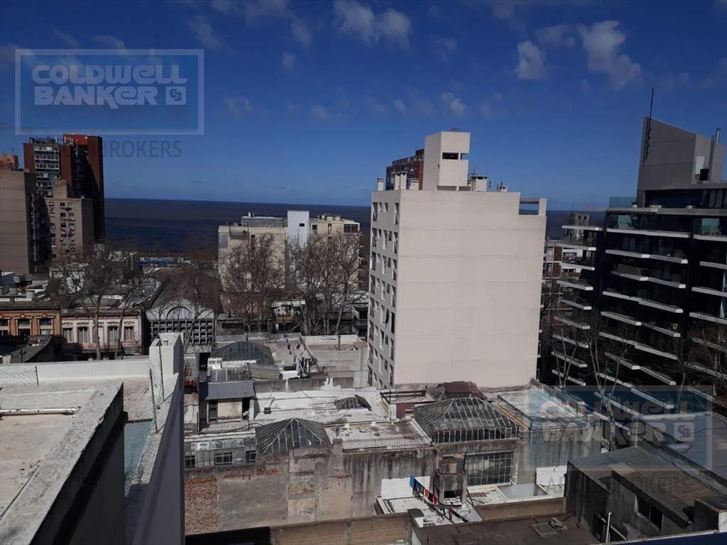 Apartamento de 2 dormitorios en venta en Centro con renta