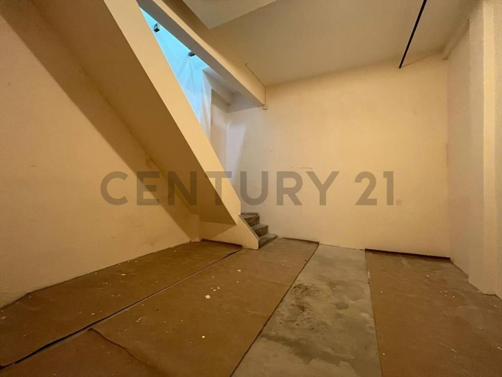 Alquiler Local comercial Ciudad Vieja, 90 m2 con depósito...