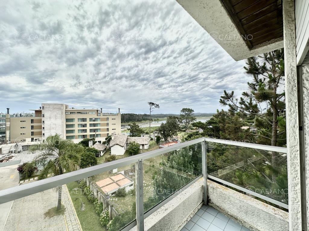 Venta Departamento - 3 Dormitorios 3 Baños -